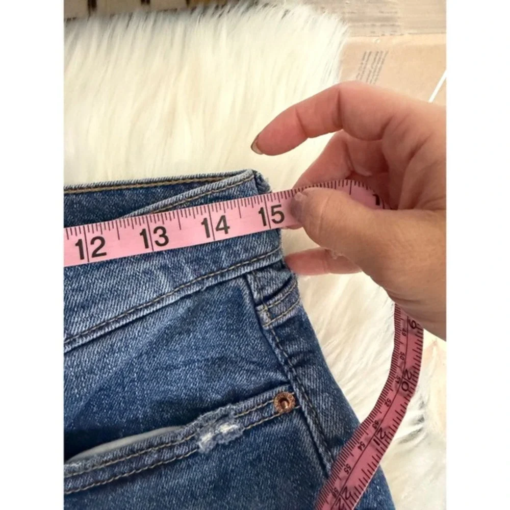 Old Navy - Extra High Rise Sky-Hi‎ Straight Medium Wash Denim Jeans Size 8
